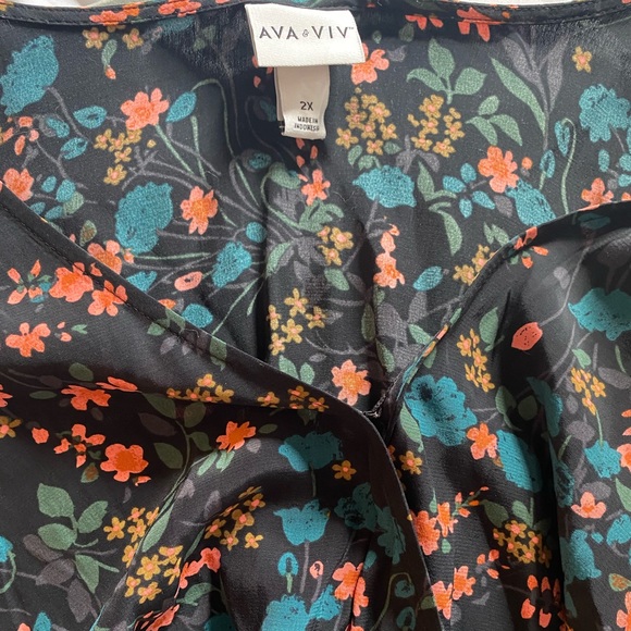 Floral faux wrap high low dress. Size 2x - Picture 4 of 4